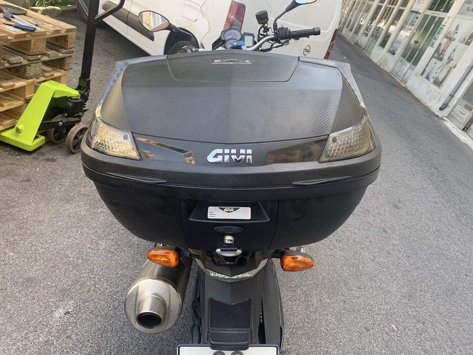 Top Case Givi Blade B47 47L Original + Base Monolock