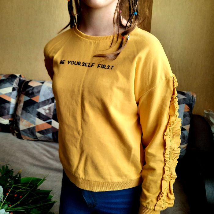 Свитшот на девочку 146см