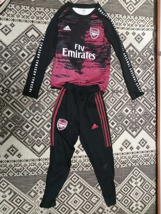 Футбольный костюм