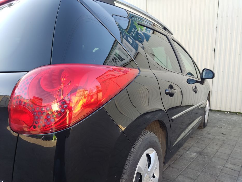 Peugeot 207sw  2011 рік 1,6 бензин