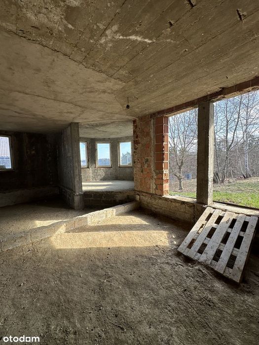 Przestronny dom do wykończenia w Mogilanach blisko Krakowa