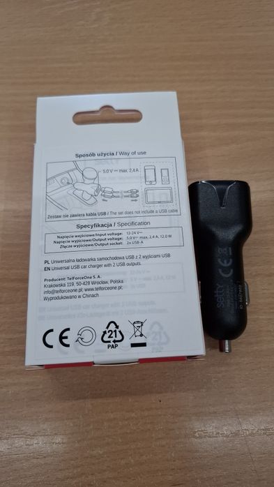 Ładowarka samochodowa 2× USB, z dwoma gwiazdami USB