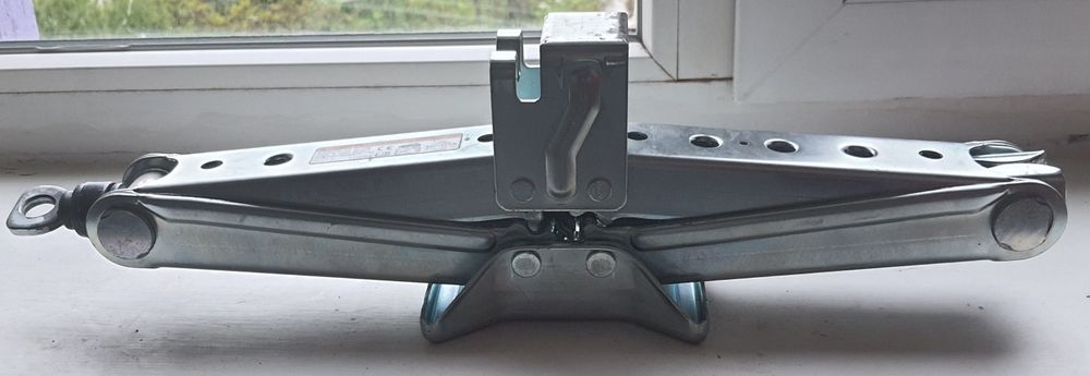 Гвинтовий Домкрат Toyota