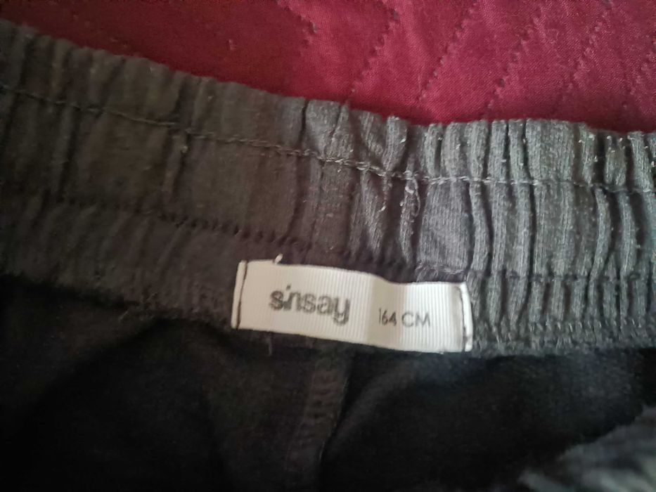 Szare krótkie spodenki Sinsay