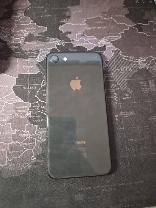 Sprzedam iPhone 8 64GB