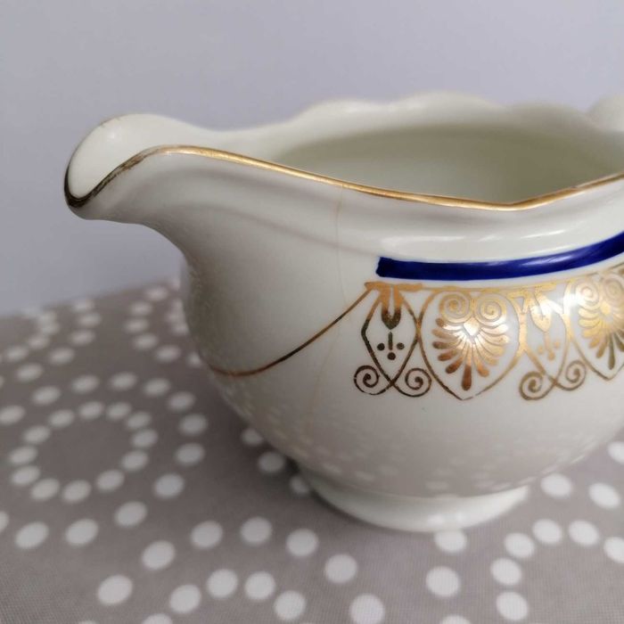 2 sztuki - dzbanuszek na mleko - porcelana WAWEL - złote zdobienia