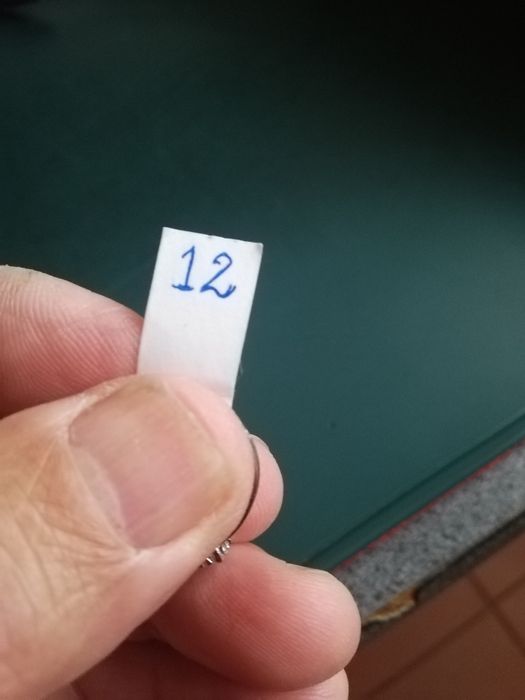 Pequeno Anel de ouro branco