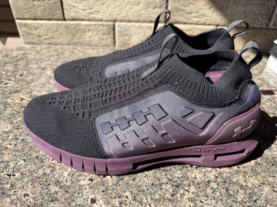 Under Armour HOVR кросівки 44 розмір