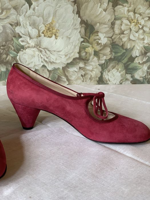 Туфлі замшеві, Hobbs