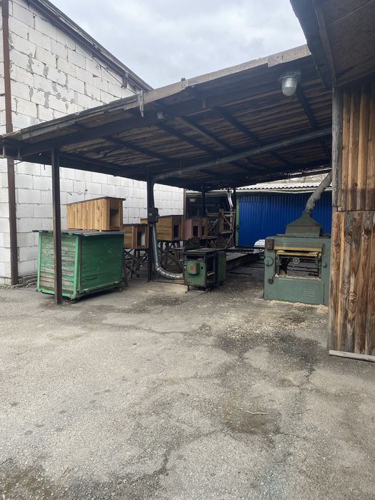 Собача будка з натуральної деревини