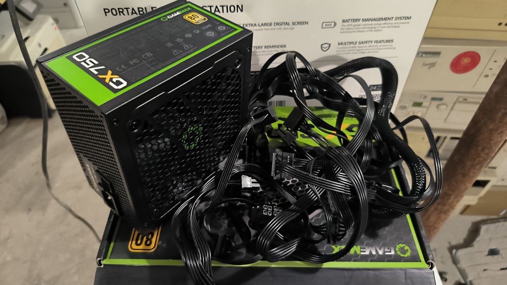 Блоки живлення Gamemax 400-750W