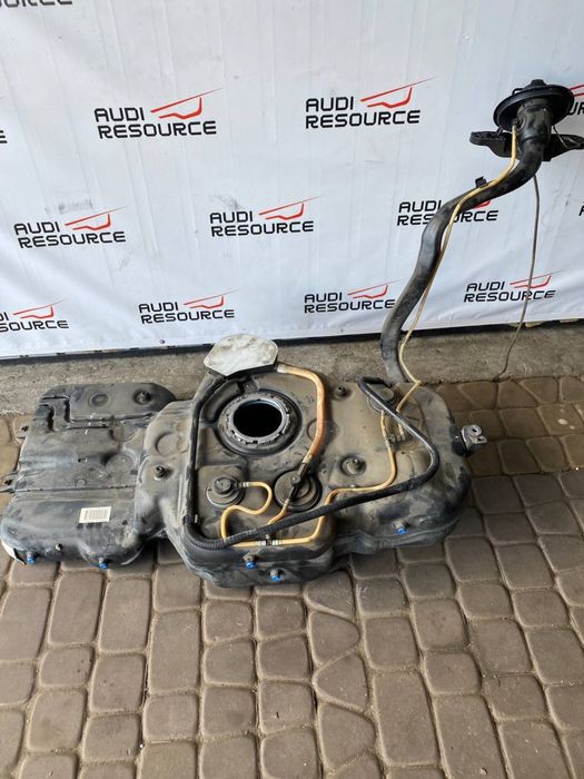 Бак паливний Audi Q5 2008-2016 року 2.0 tfsi USA