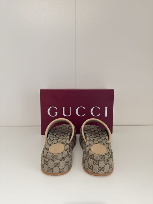 Klapki Gucci GG Monogram – styl i wygoda | 40