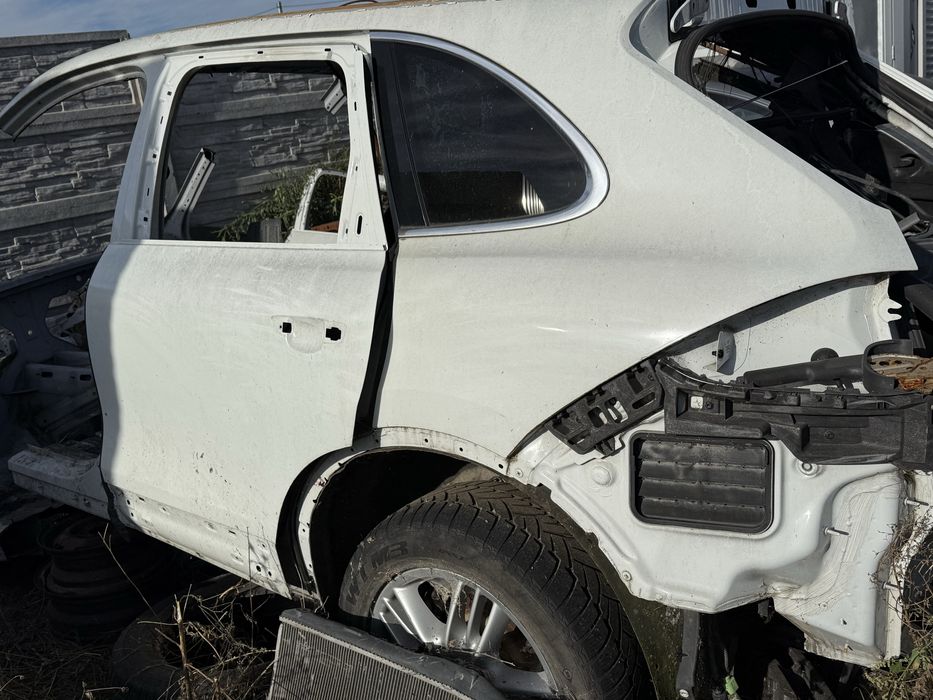 Задне крило четверть porsche cayenne 2015 95850398500GRV
