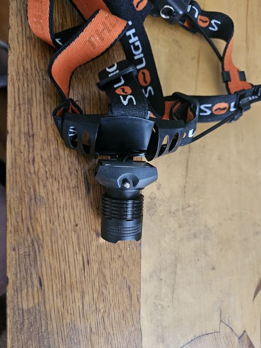 Фонарь,ліхтар налобний