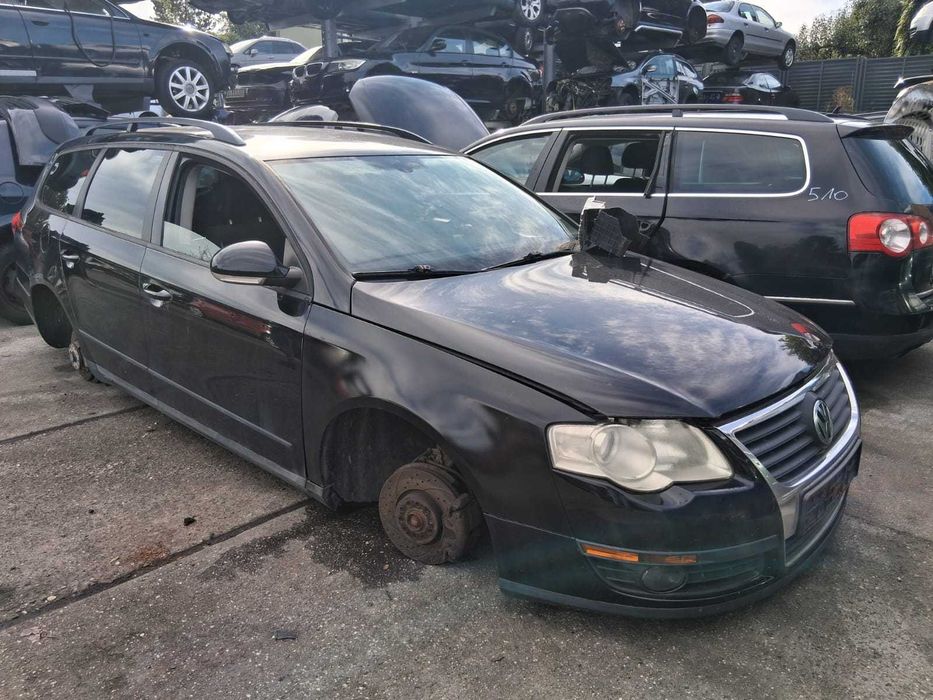 lampa prawa przód  Volkswagen Passat B6