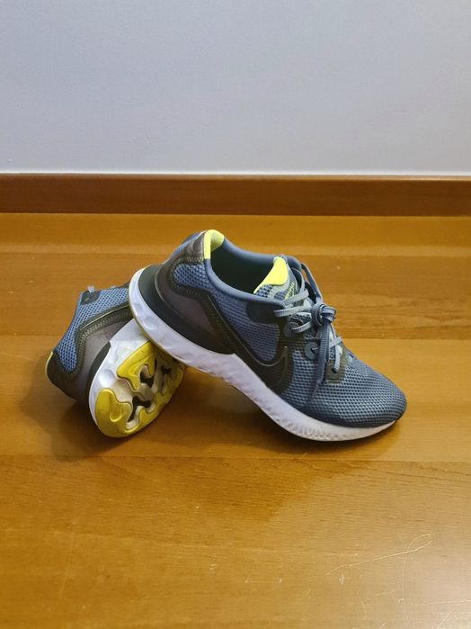 Sapatilhas Nike Renew