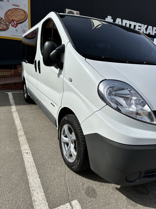 Драйвер , трезвый водитель , такси бус , грузопасажирские