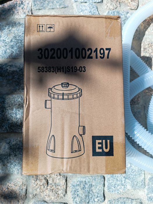 Bomba para filtrar água de piscina (nova)