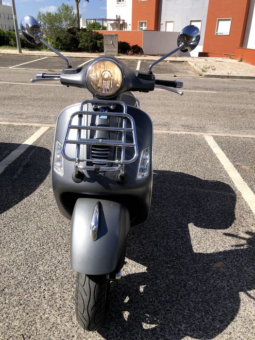 Vespa 300 GTS Super Sport