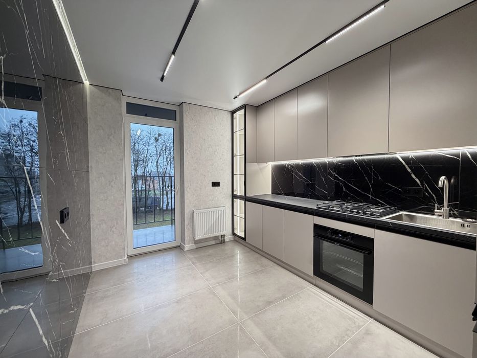 Квартира у новобудові на Вишенці ! Новий ремонт !