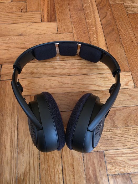 Bezprzewodowe słuchawki do telewizora Sennheiser RS 120 W