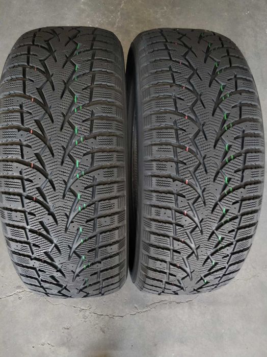 Зимові шини 2шт R19 245/55 Toyo добрий стан