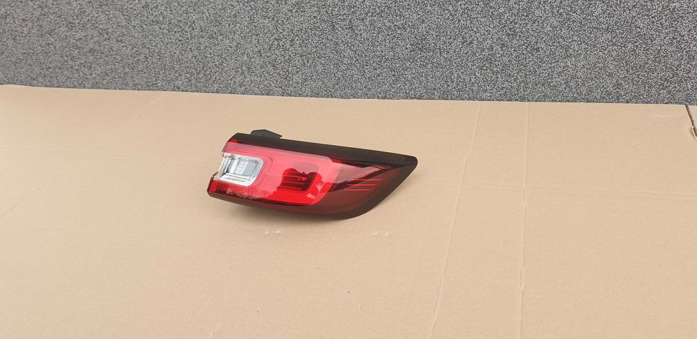 Renault clio IV 4 lift hatchback prawa lampa led tylna w błotnik