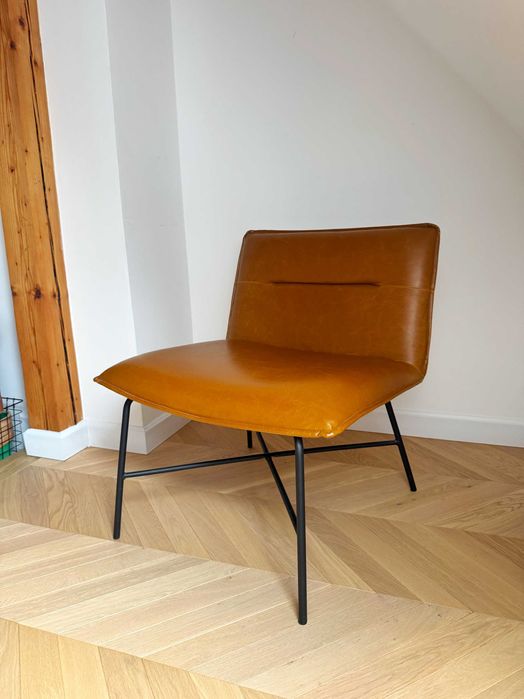 Fotel brązowy skórzany w stylu Mid-Century