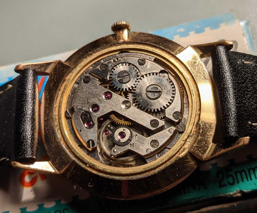 Часы швейцарские механические Adria (~1960). Позолота.