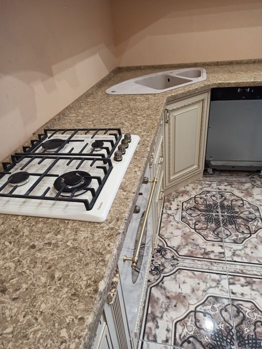 Столешница каменная. Стол на кухню в ванную гранит мрамор кварц акрил