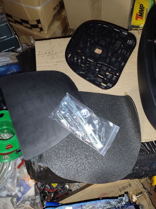 Кофр мото карбоновий с мягкою спинкою, якість  супер  406*426*316 мм