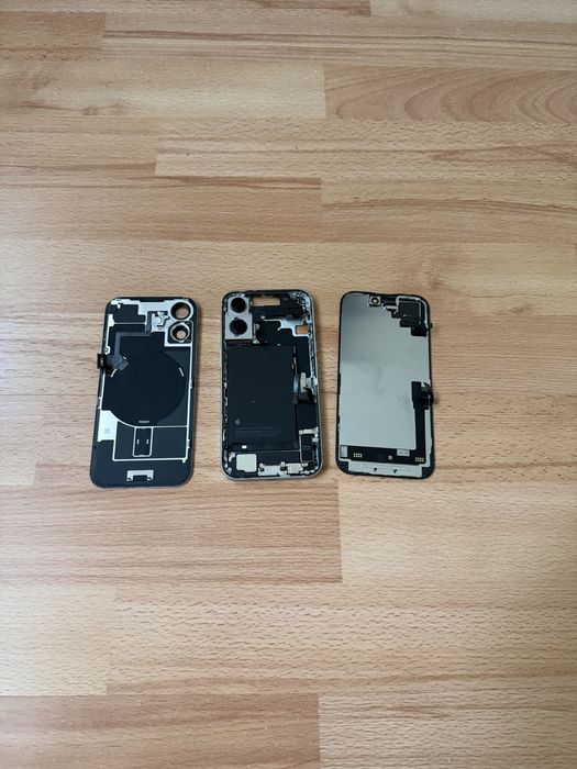 iPhone 16 на запчасти