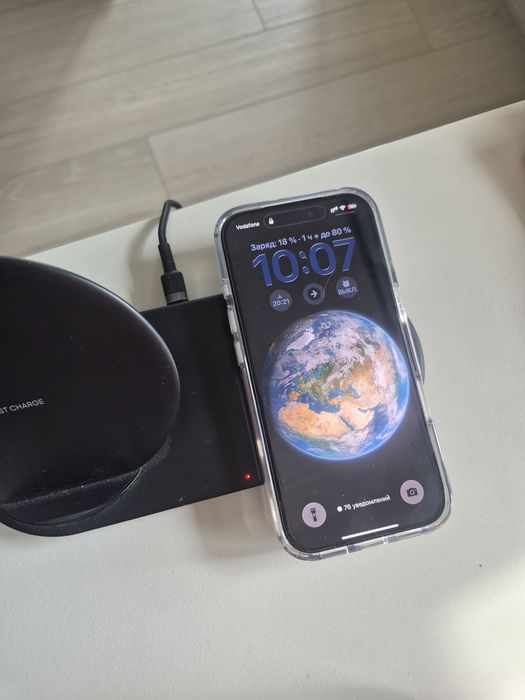 Продам беспроводное зарядное устройство Samsung