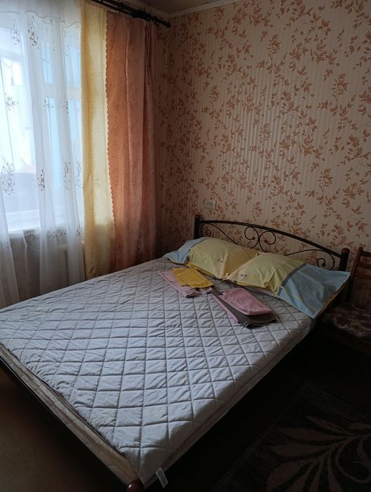 Алмазний. Автовокзал, 23 Вересня, 900гр,5 окремих спальних місць.