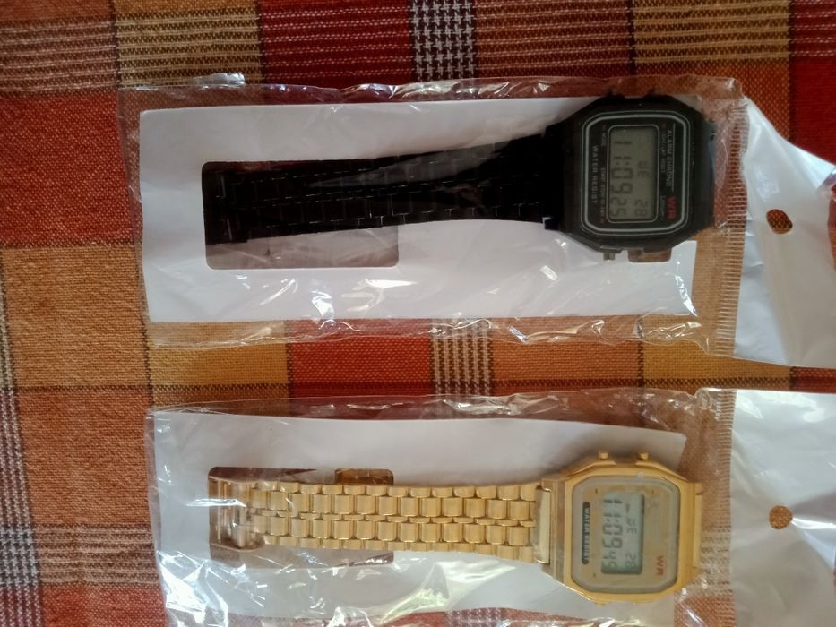 Электронные часы .