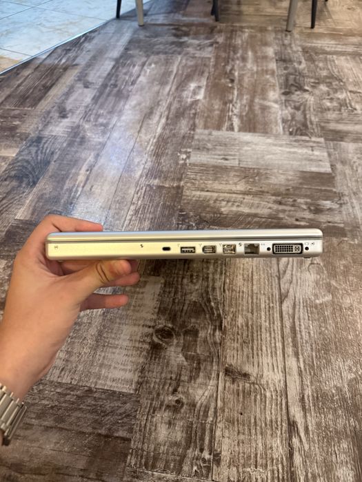Laptop Apple MacBook Pro model A1260 2008r