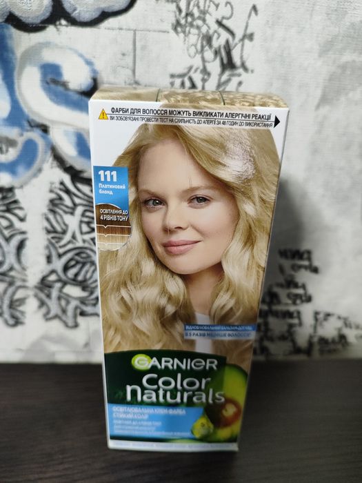 Фарба для волосся Garnier.