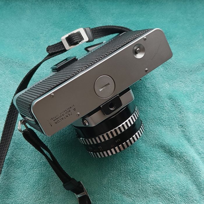 Praktica MTL3 Carl Zeiss Pancolar 50 1.8 (Thorium)
