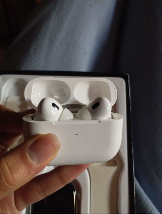 Smartwatch com fones e dois braceletes ainda com garantia