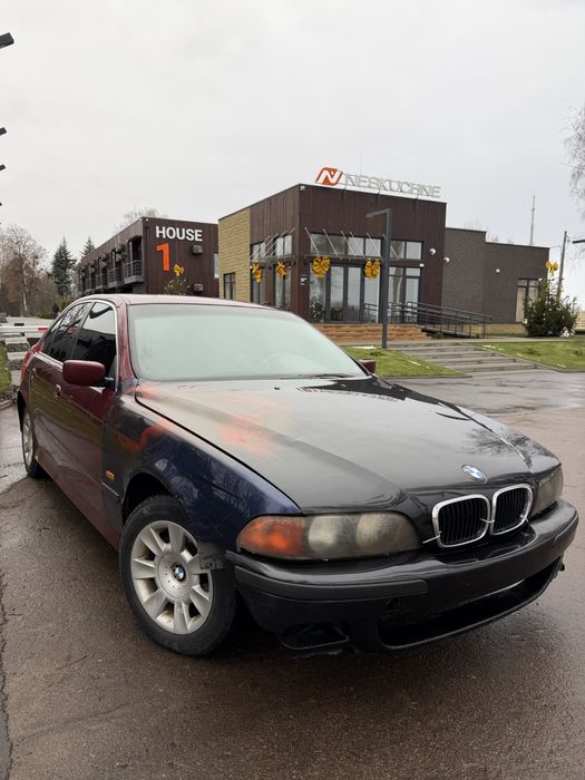 Продам BMW E39 520I з 4 газом