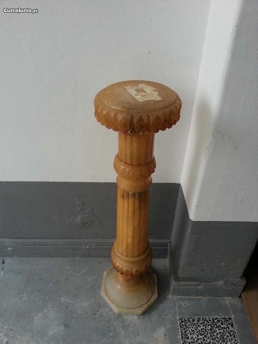 Coluna em mármore