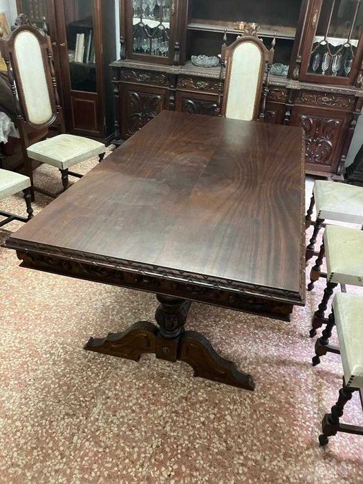 Mesa de Jantar + 8 cadeiras Madeira Vintage