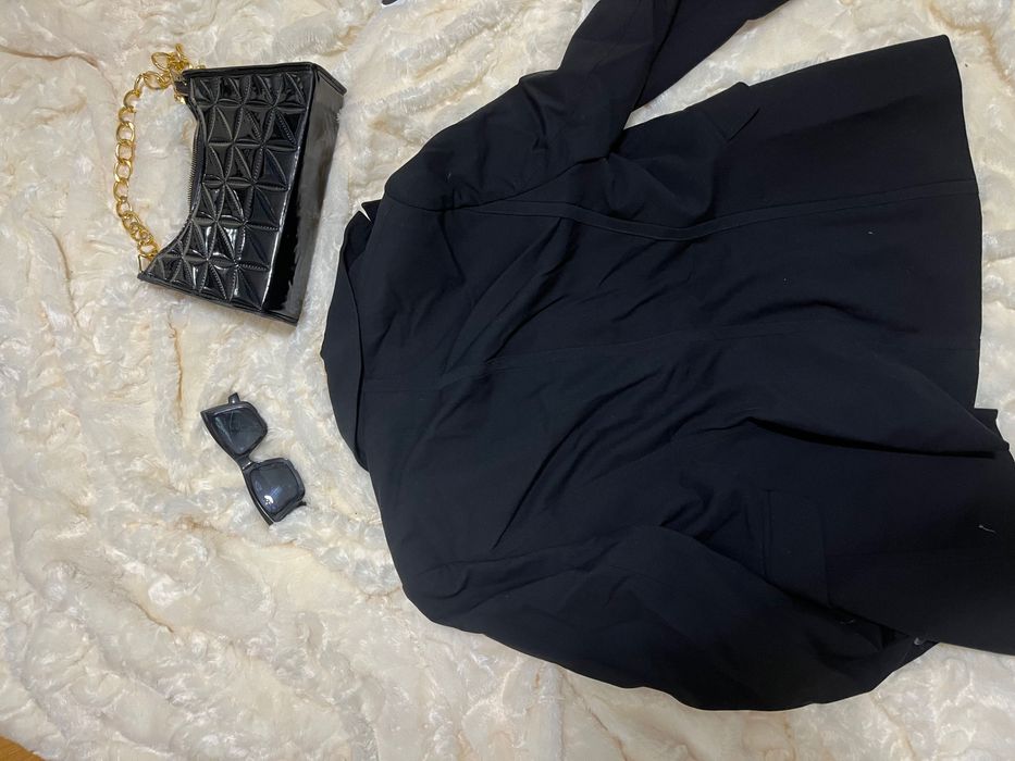 Sprzedam czarna elegancka marynarkę