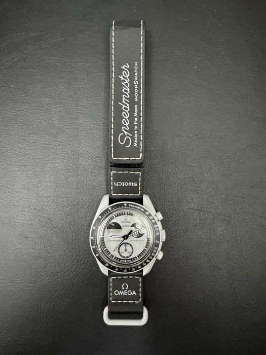 Moonswatch earthphase