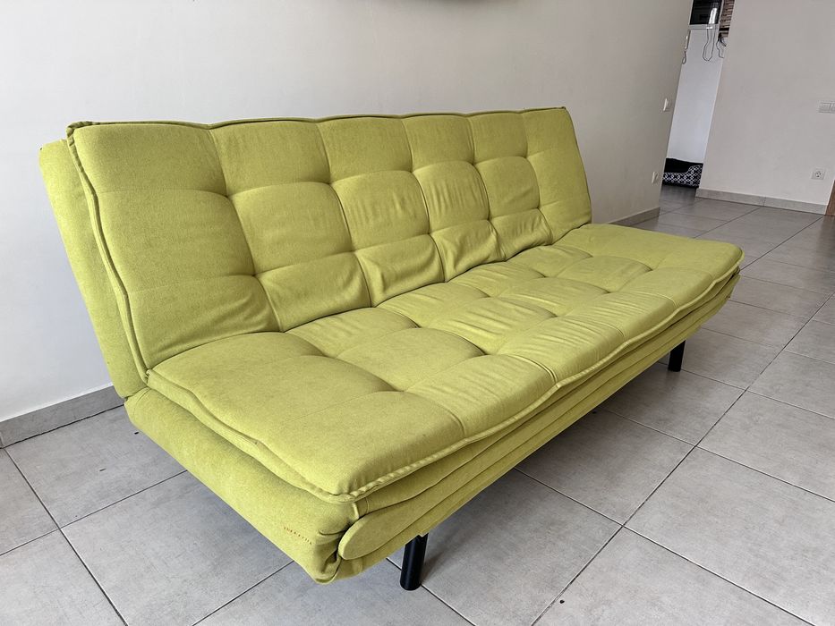 Срочно Продам диван  книжка