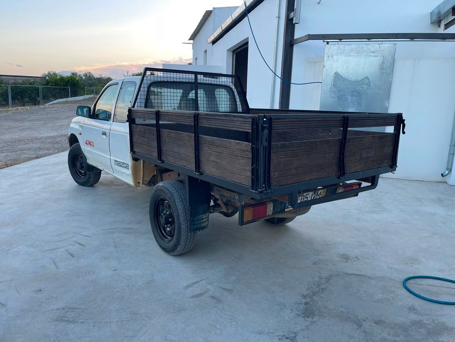 Mazda B 2500 — fotografia 6