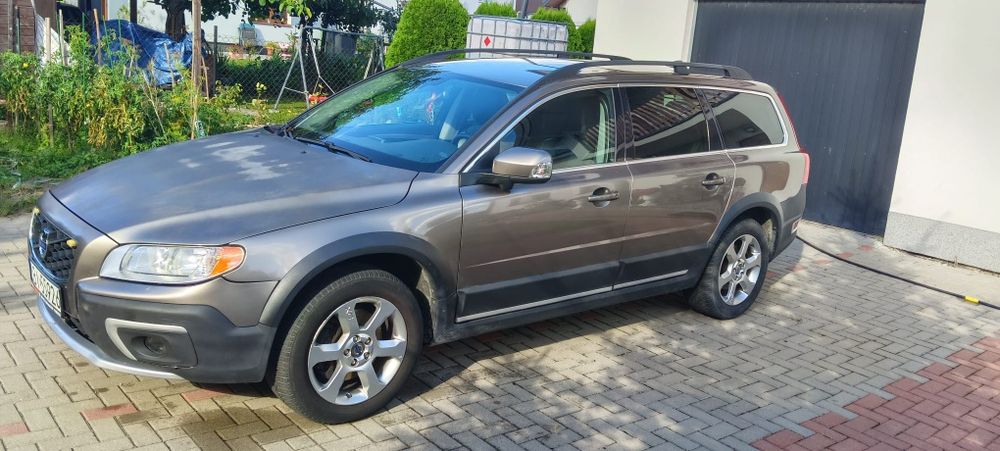 Volvo XC70 2.4 D5 automat BDB stan