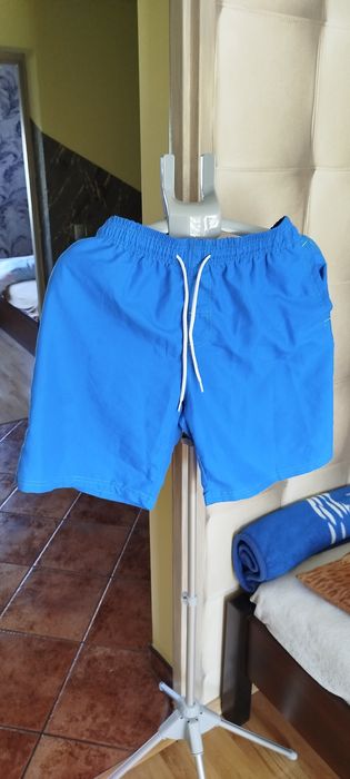 Krótkie spodenki męskie z gumowym pasem roz.80-92 cm. W idealnym stani