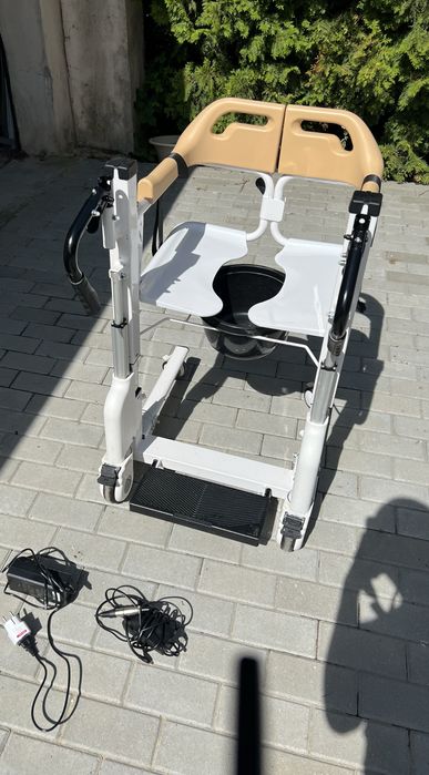 Wózek inwalidzki toaleta elekryczny